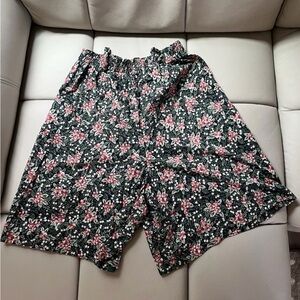 Vintage Tracy Evans Green and Pink Floral Women's Shorts